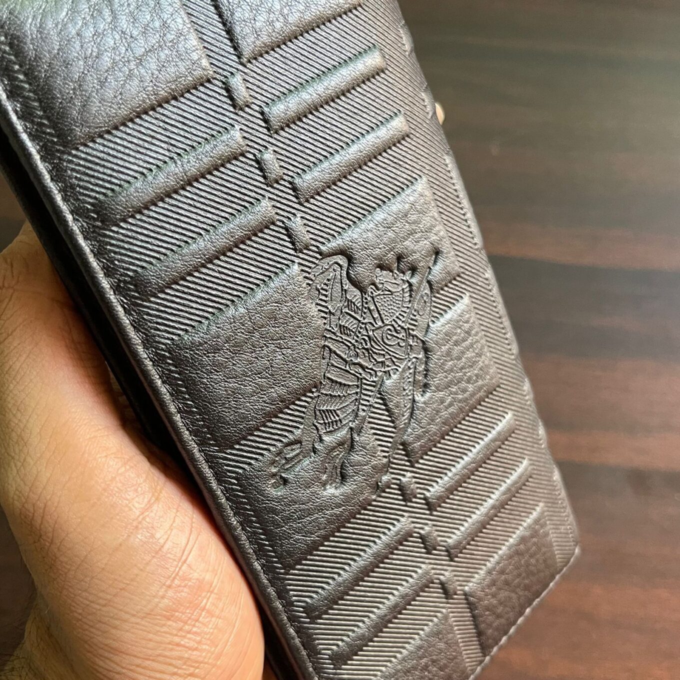 WhatsApp-Image-2021-10-08-at-17.58.26-63f339c9 (1) Burberry Embossed Leather Unisex Long Wallet