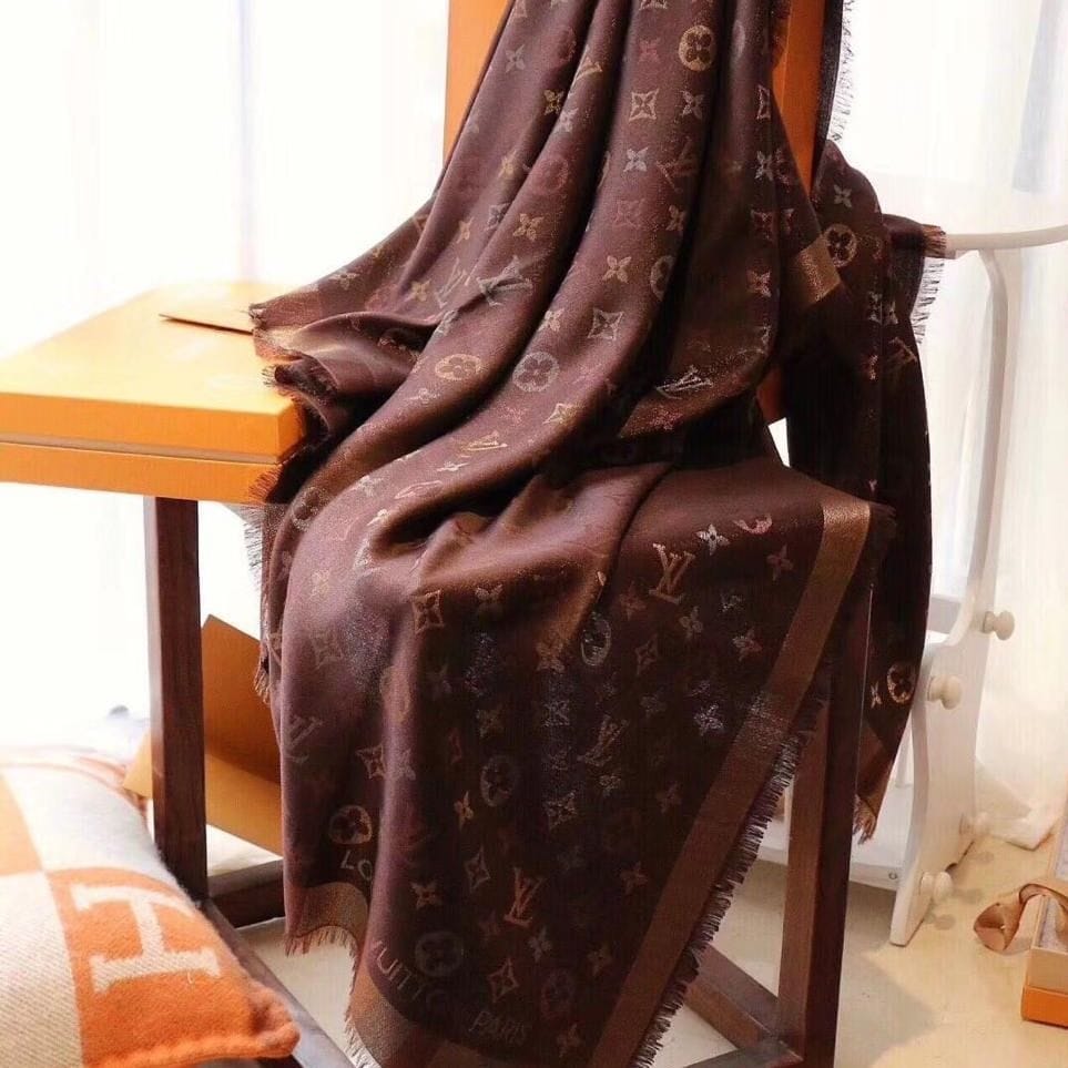 015bf3bd-485f-4e49-9ef6-fab8ebcd96c8-d6b0f958 Louis Vuitton Shimmer Big Size Semi Coffee Woolen Stole Unisex