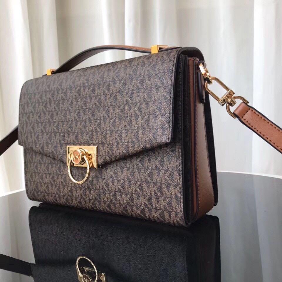 Michael Kors Hendrix Signature Messenger Shoulder Bag