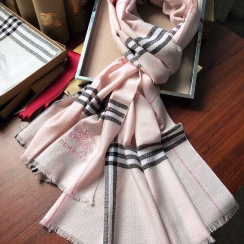 Burberry Pink Colour High Quality Semi Woollen Stole Unisex Burberry Pink Colour High Quality Semi Woollen Stole Unisex