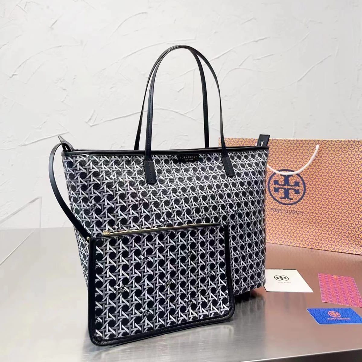 TORY BURCH EVER READY BLACK TOTE BAG