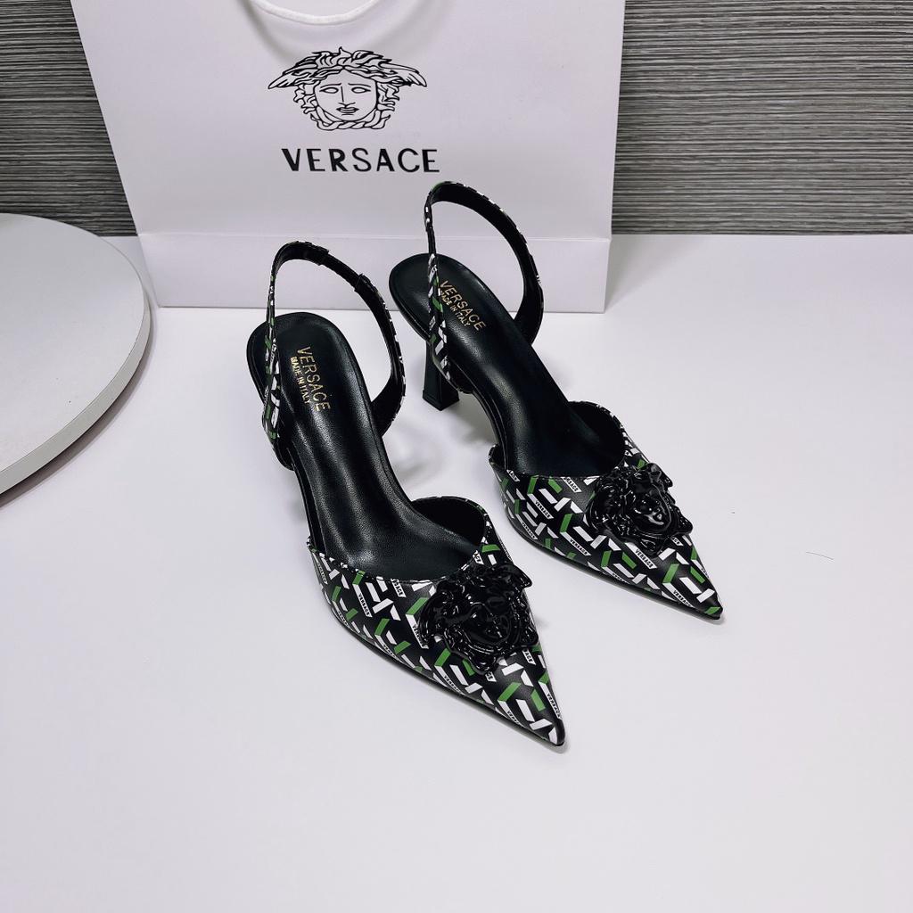 WhatsApp Image 2023-07-29 at 20.19.32 Versace Zapatos Monogram Slingback Pump