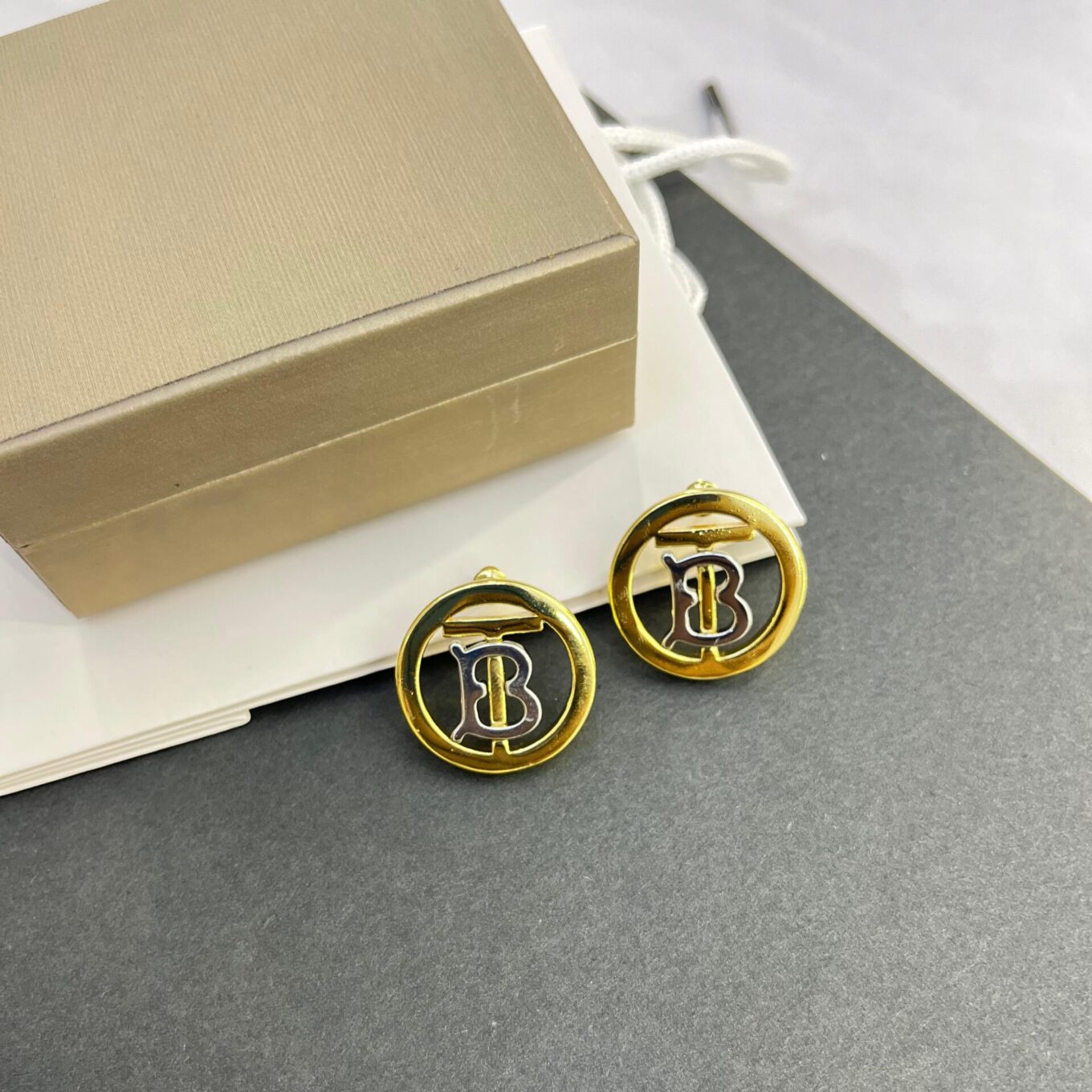 WhatsApp Image 2023-11-27 at 11.51.09_5be8ec8e The Balenciaga Round Earring