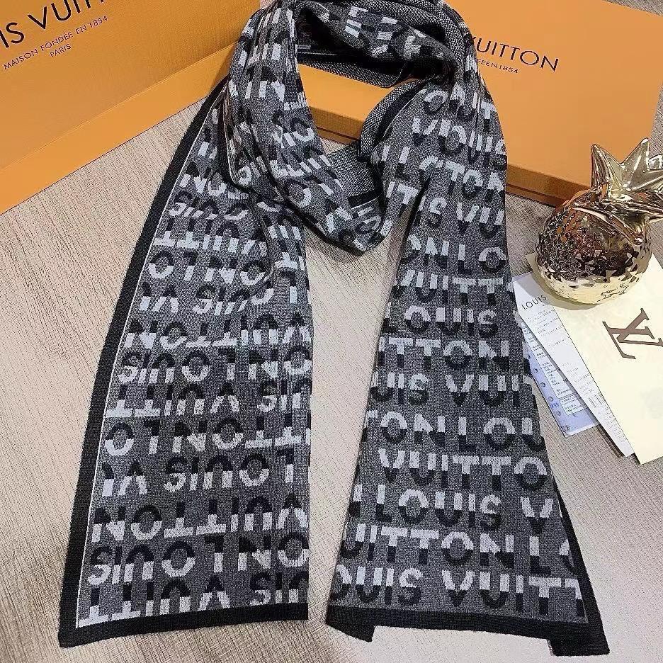 WhatsApp Image 2023-12-29 at 22.35.42_77c9c0a1 Louis Vuitton Grey Monogram Unisex Muffler