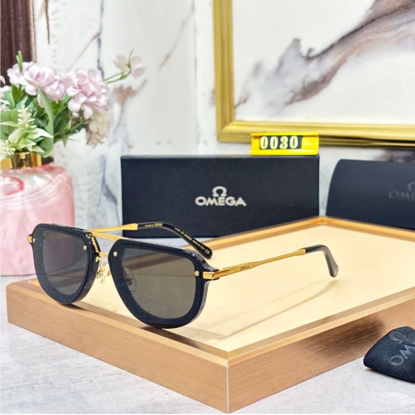 O.M.E.G.A Black Premium Sunglass