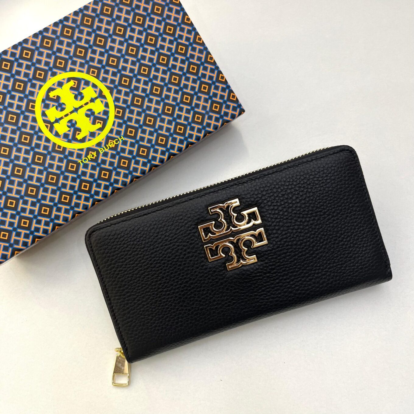 Tory Burch Britten Black Premium Wallet