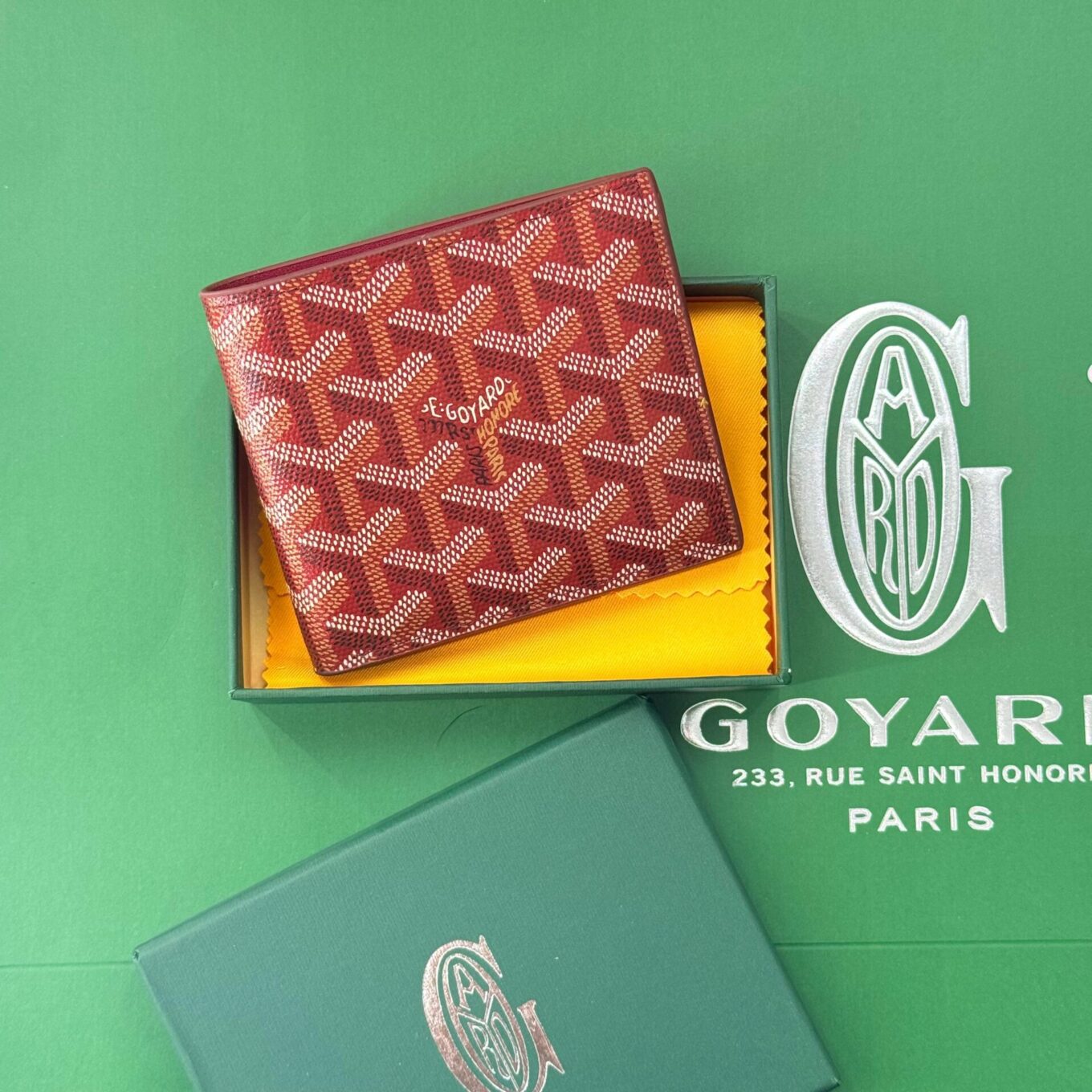 Goyard Victoire Red Color Wallet With Box (With Box)