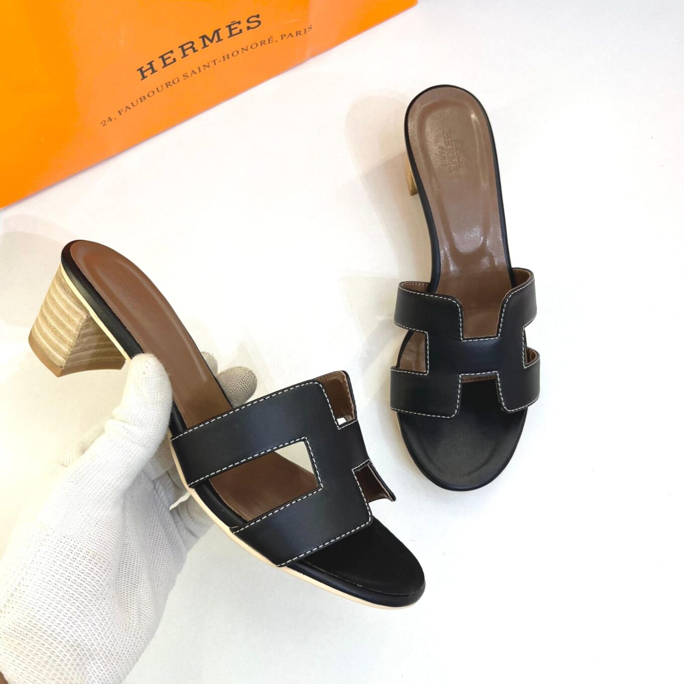 WhatsApp Image 2025-09-06 at 4.59.09 PM Hermes Black Oasis Sandal