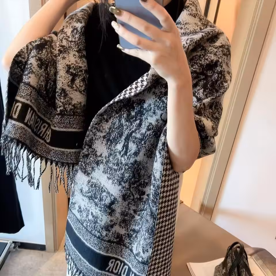 WhatsApp Image 2025-10-30 at 12.52.00 AM Dior White Jungle Premium Qiality Unisex Woolen Stole