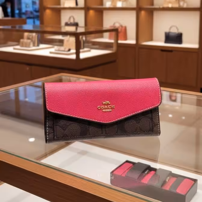 WhatsApp Image 2025-12-19 at 1.41.14 AM Coach Pink 3 Fold Envelop Signature Wallet