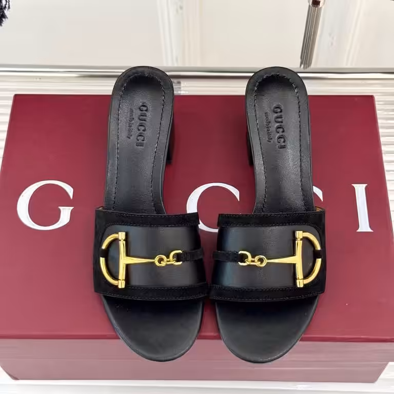 WhatsApp Image 2026-01-06 at 2.36.55 PM Gucci Horsebit Slip On Black Sandal
