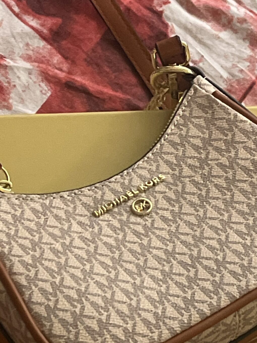 Michael Kors Jet Set Beige Charm Pochette (With Box) photo review