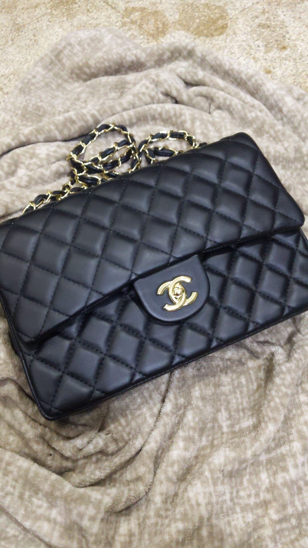 Chanel Jumbo Black Colour Sling Bag (With Box) photo review