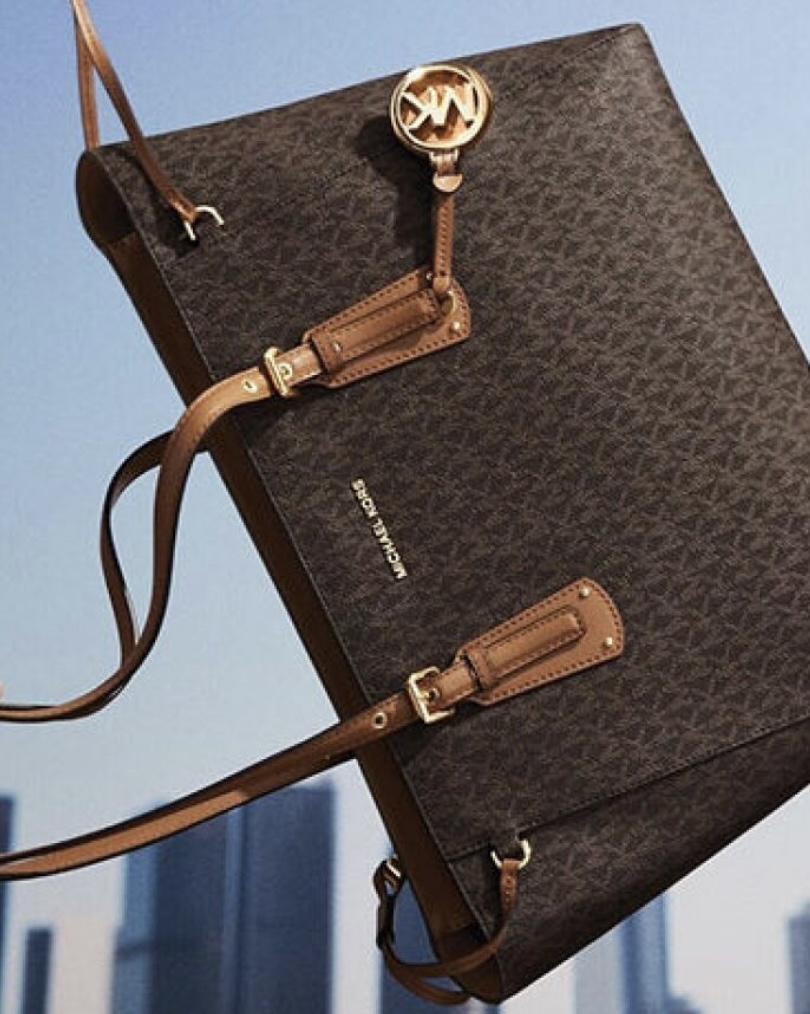 Michael Kors Voyager Coffee Signature Tote Bag photo review